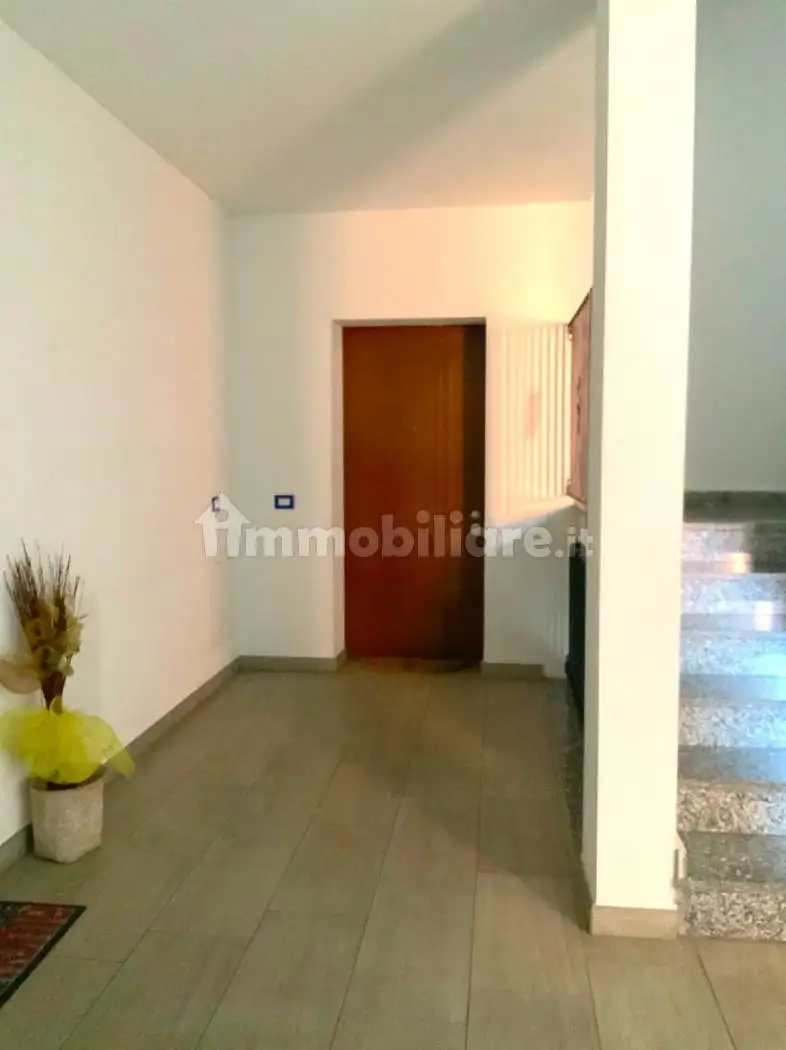 Bilocale via Caravaggio 3, Centro, Dorno - foto 2