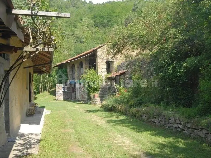 Rustico, da ristrutturare, 370 m², Bosia - foto 3