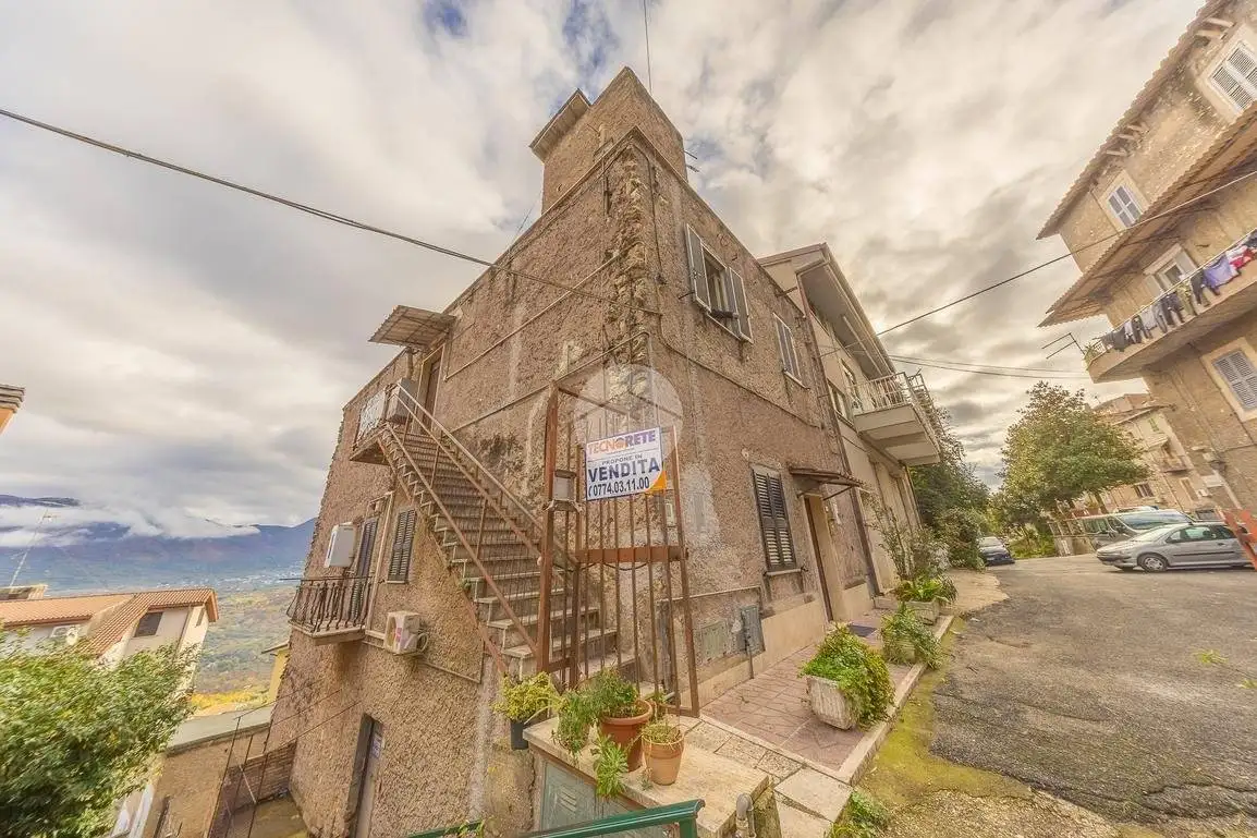 Appartamento in vendita a Guidonia Montecelio