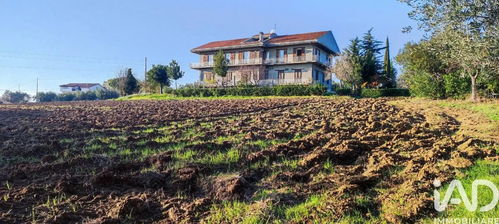 Rustico - Casale in vendita a Giulianova