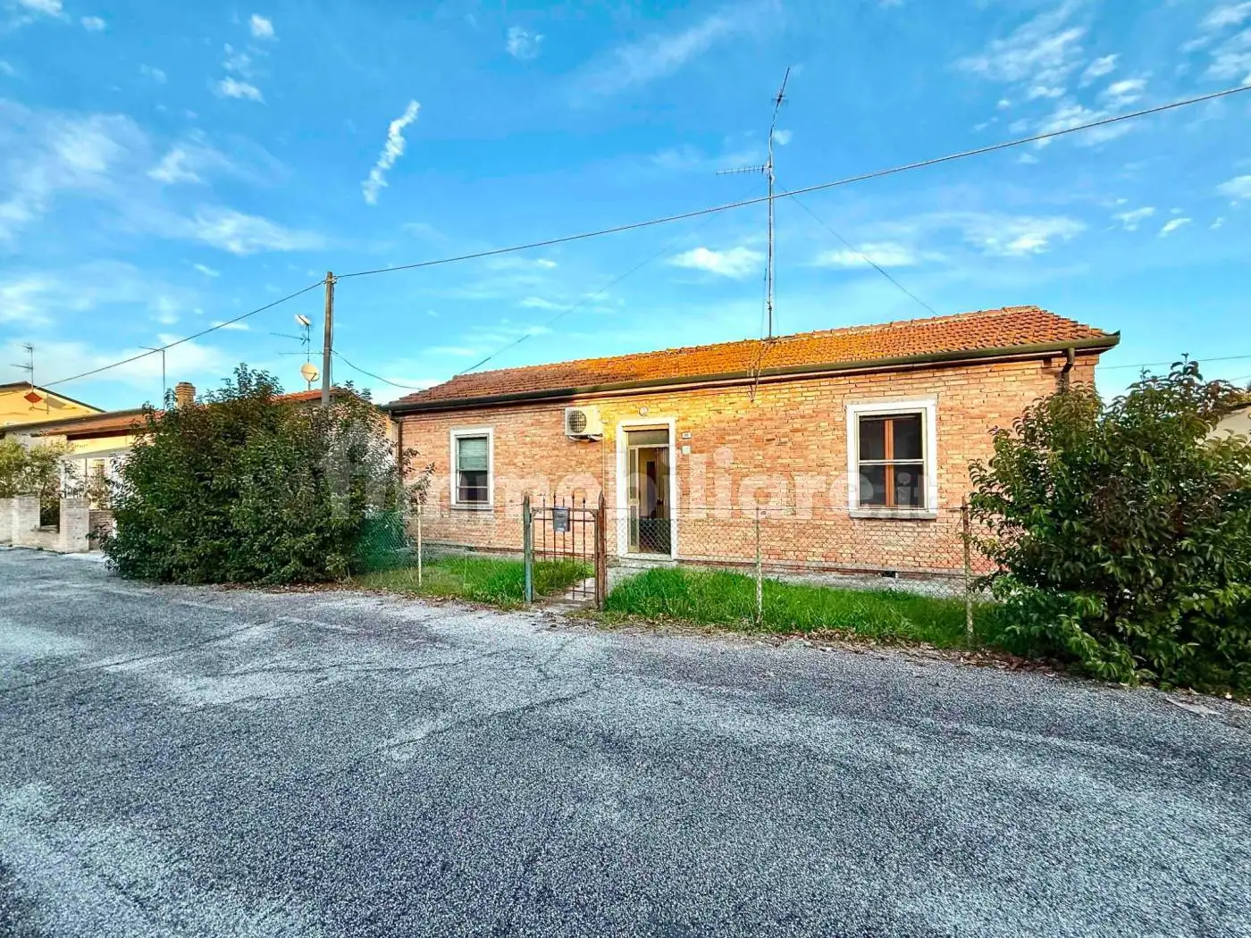 Villa bifamiliare via Guglielmo Marconi 19, Longastrino, Argenta - foto 2