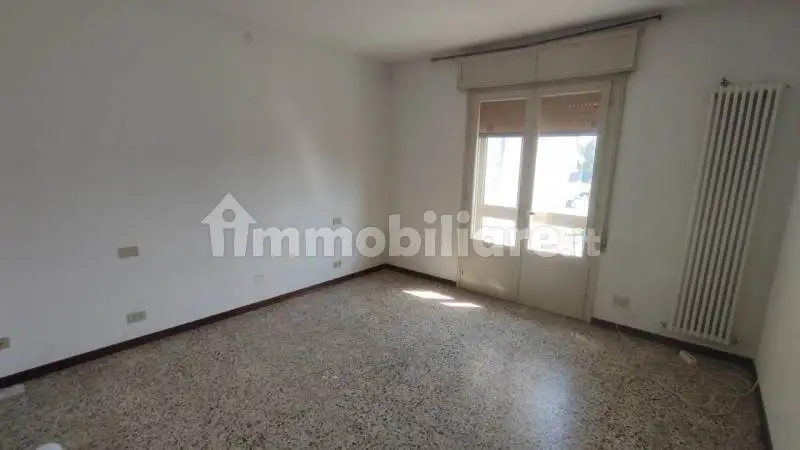 Terratetto plurifamiliare 270 m², da ristrutturare, Centro, Campo San Martino - foto 4