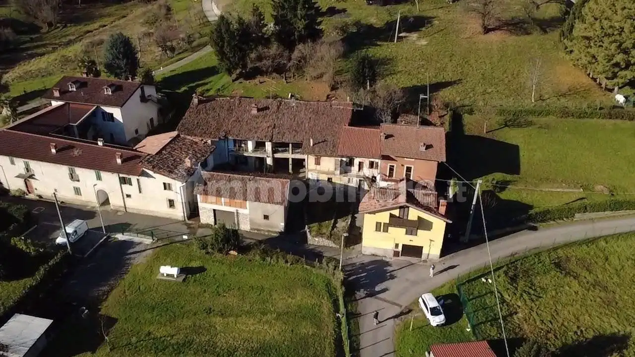 Rustico - Casale in vendita a Trescore Balneario