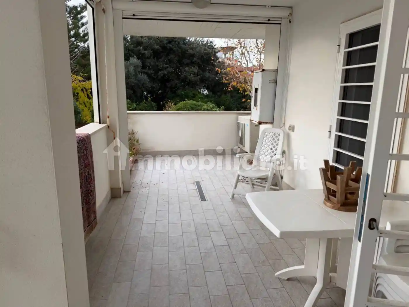 Palazzo - Edificio in Affitto - foto 3