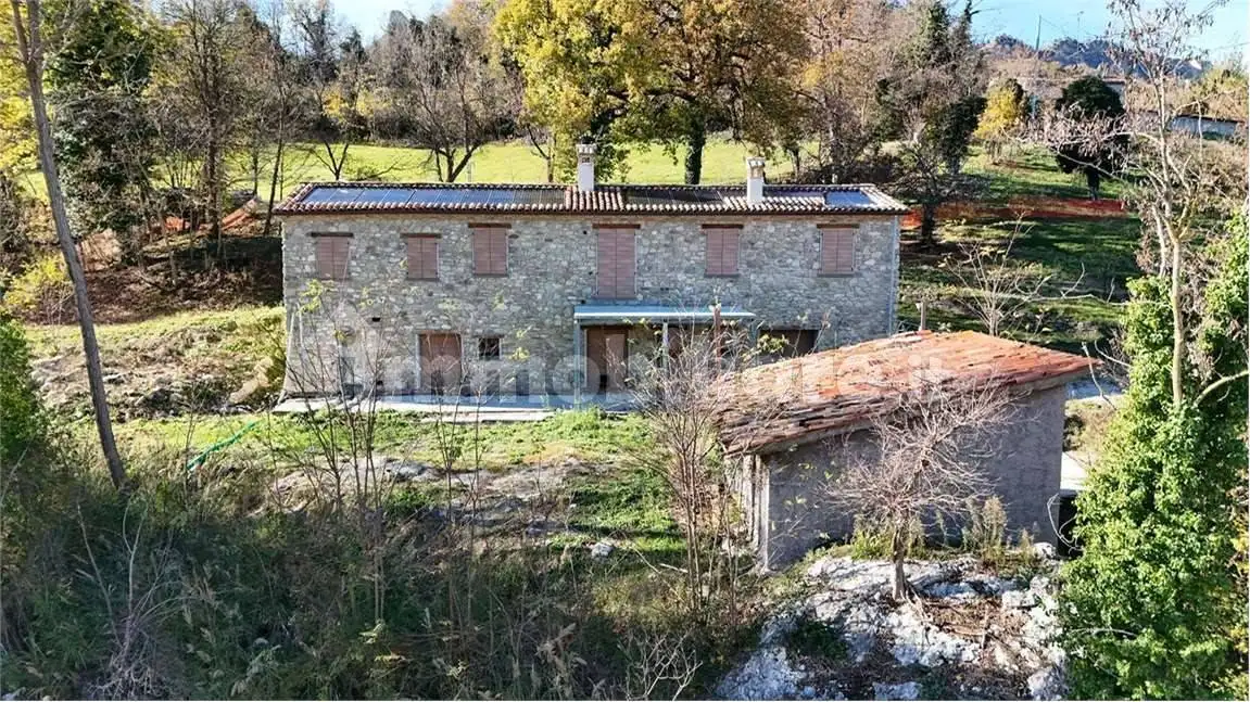 Palazzo - Edificio in vendita a San Leo