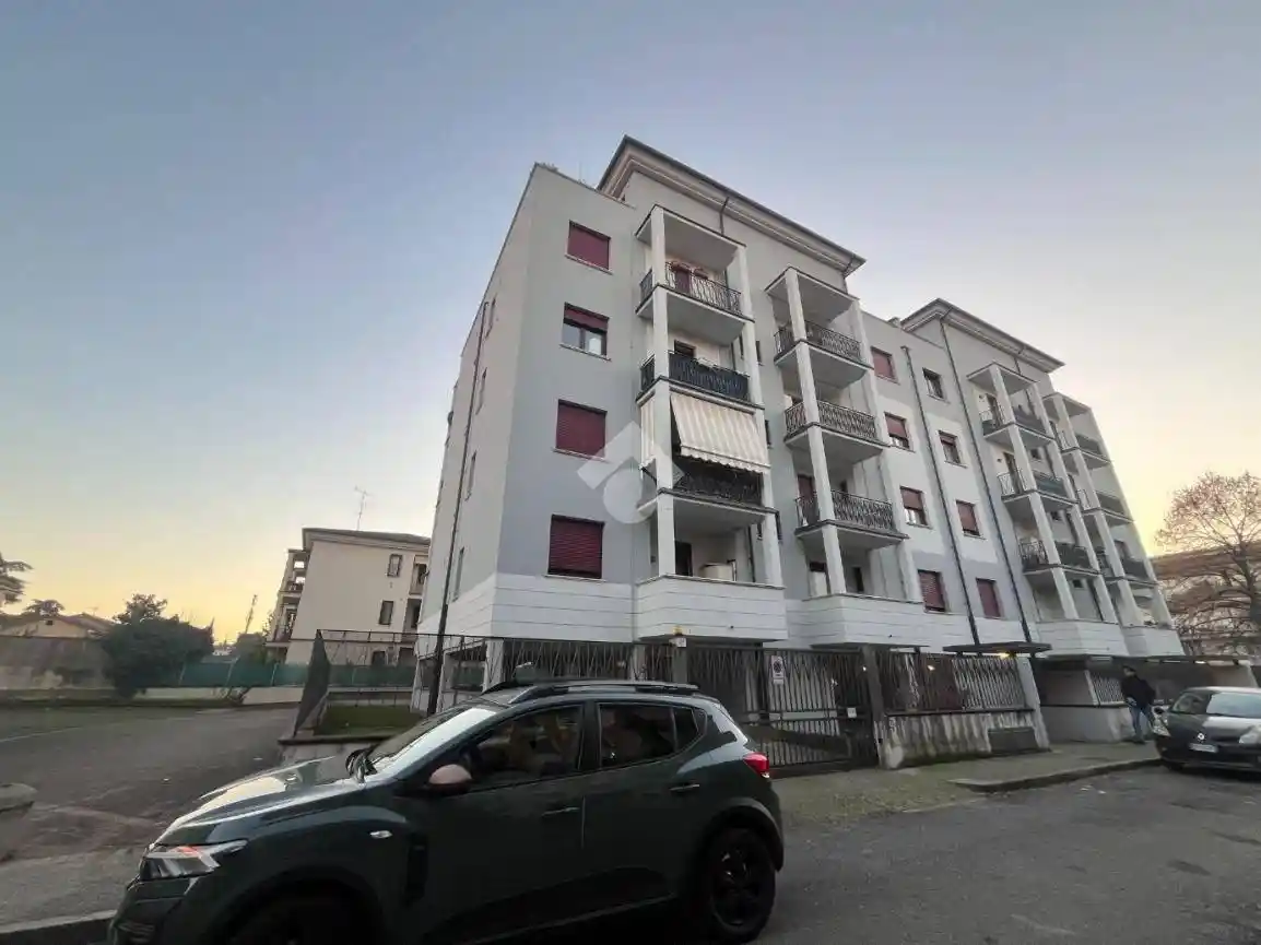 Bilocale via Vincenzo Civerchio 6, Villaggio Ferrari - Duca degli Abruzzi, Brescia - foto 2