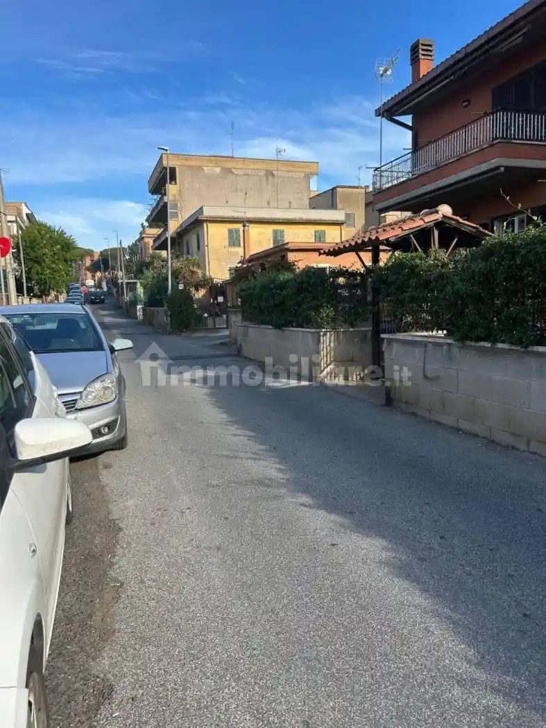 Trilocale via dei Monti della Valchetta, Labaro, Roma - foto 4