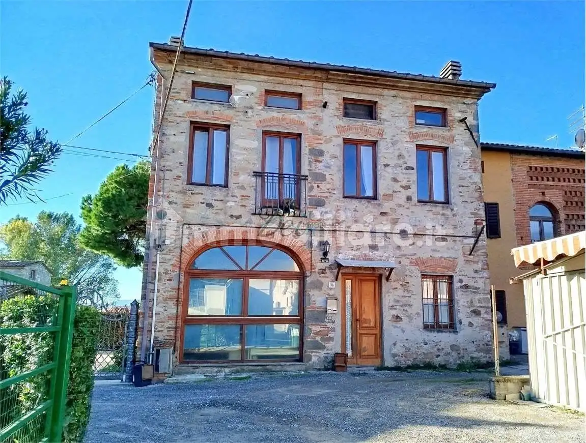 Rustico via di corte bertolucci, Centro, Capannori - foto 2