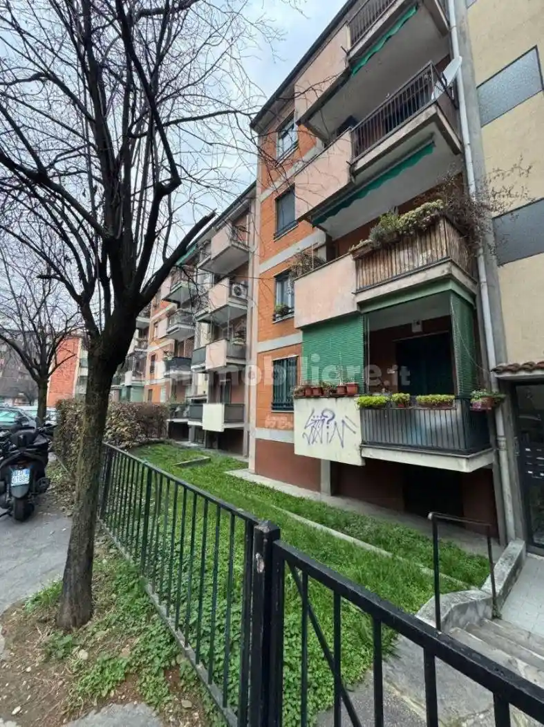 Trilocale via Carlo Alberto Pisani Dossi 5, Quartiere Feltre, Milano - foto 3