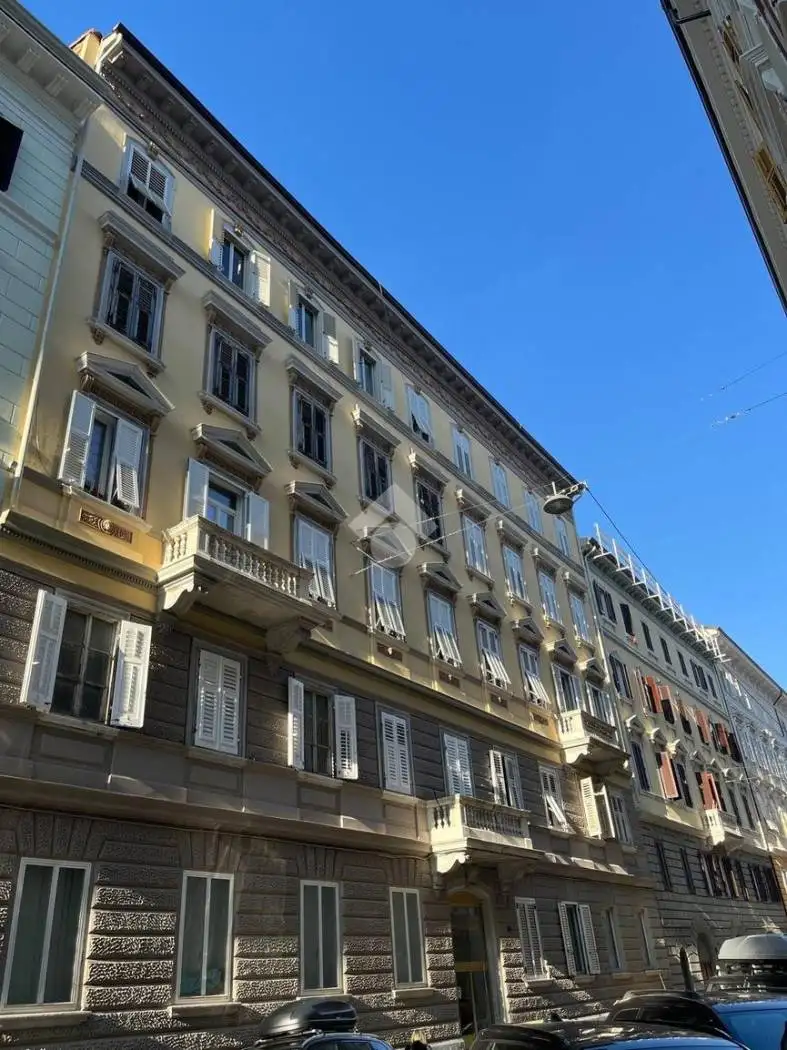 Appartamento in vendita a Trieste