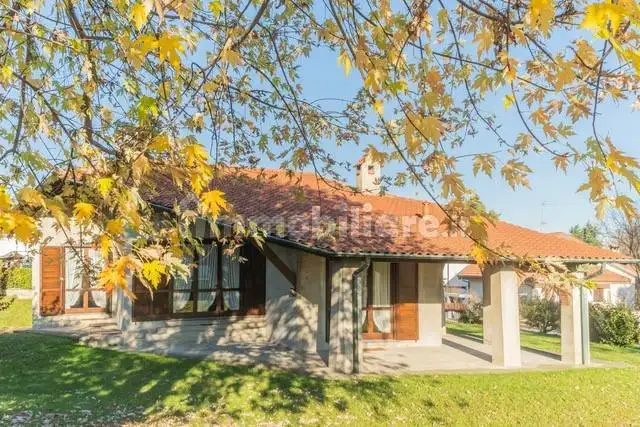 Villa in vendita a Fino Mornasco