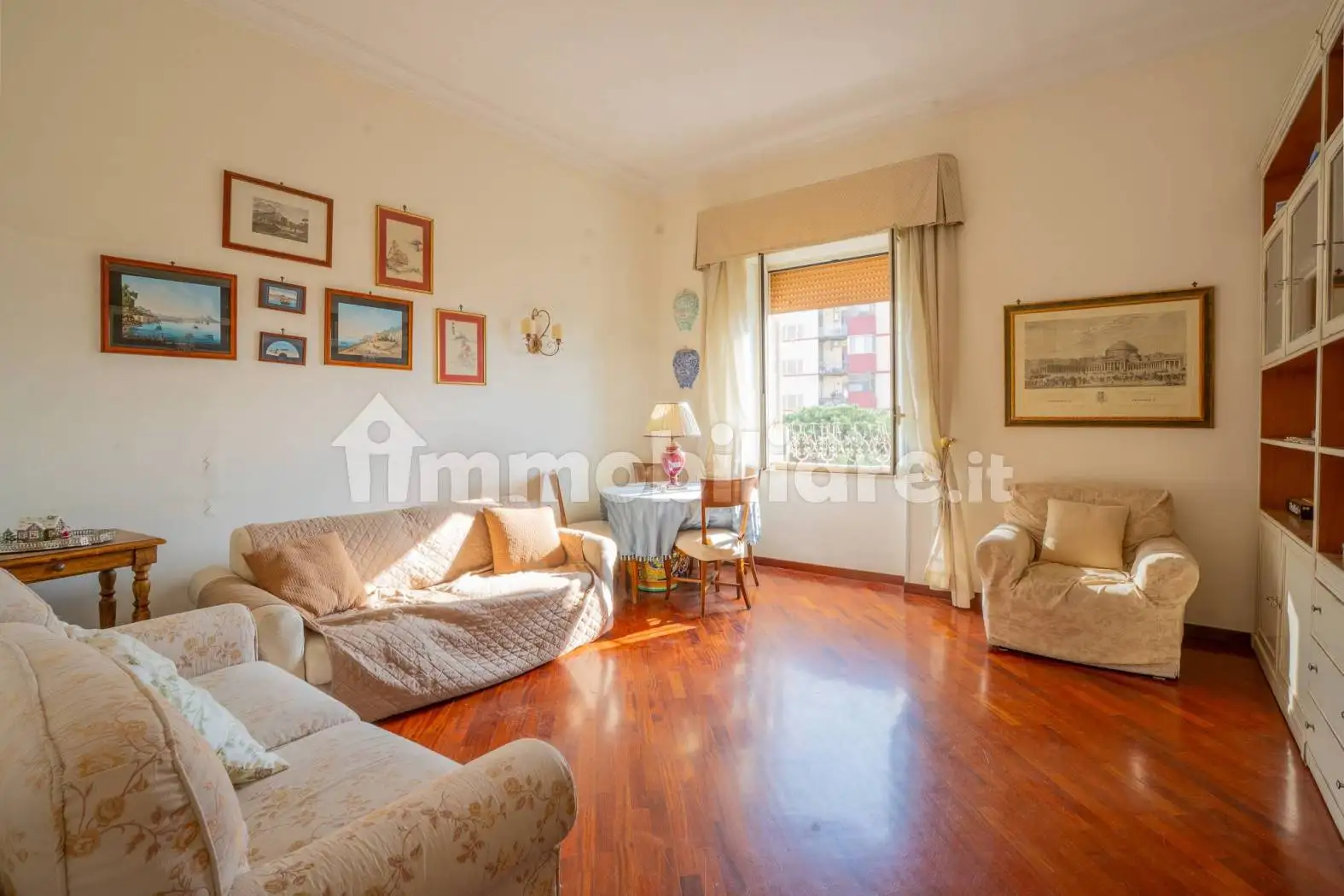 Appartamento in vendita a Napoli