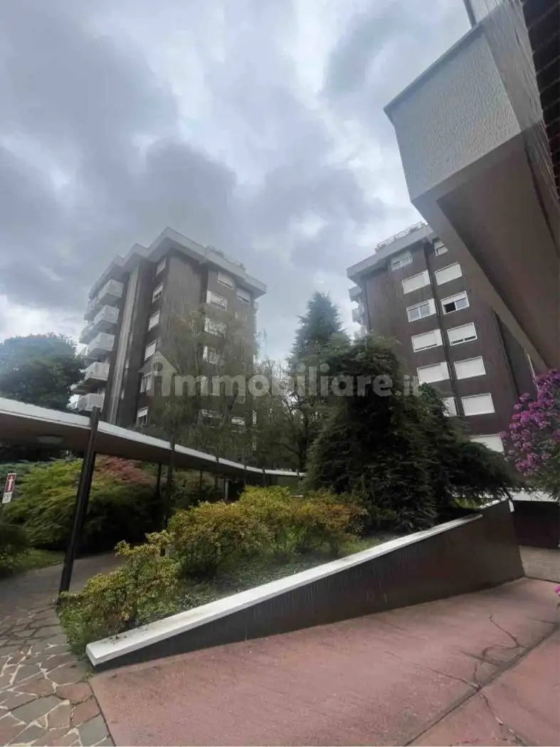 Quadrilocale via Arnaldo da Brescia 4, Centro, Gallarate - foto 2