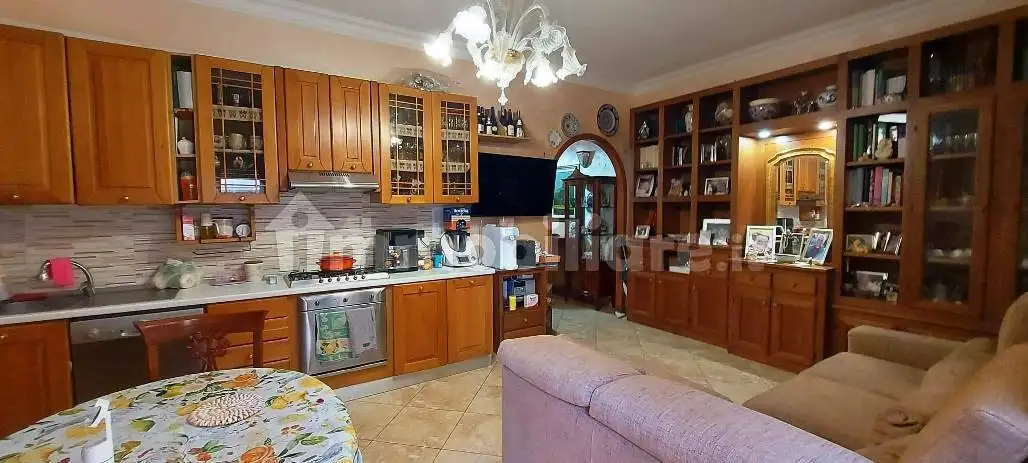 Quadrilocale viale Italia 115, Centro, Ladispoli - foto 2