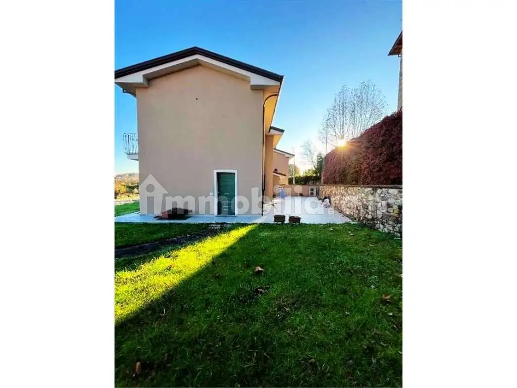 Villetta a schiera - foto 2