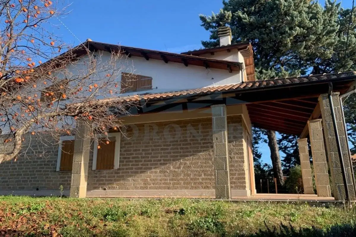 Villa in vendita a Frasso Sabino