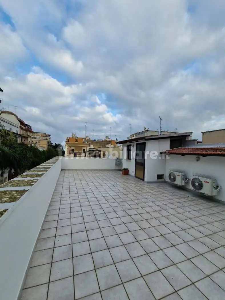 Casa indipendente in affitto a Brindisi