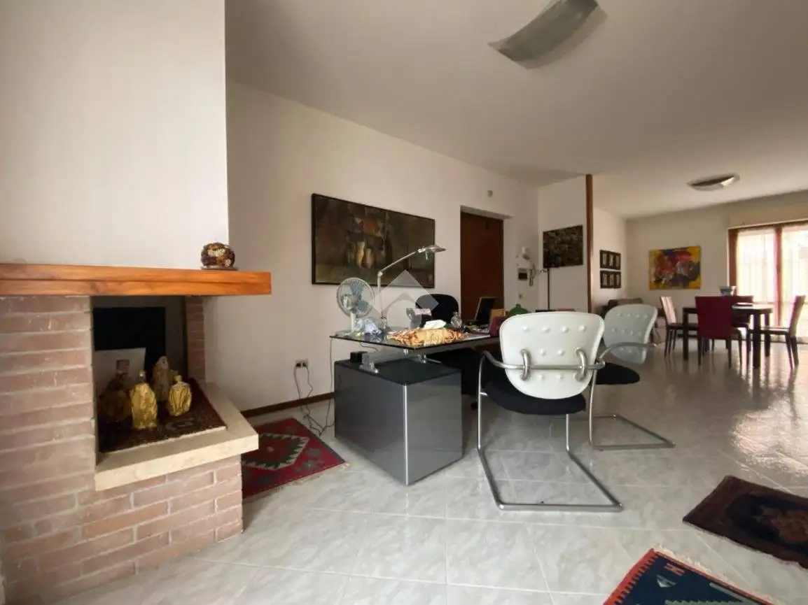 Quadrilocale viale Cesare Battisti 2, Centro, Acquasparta - foto 3