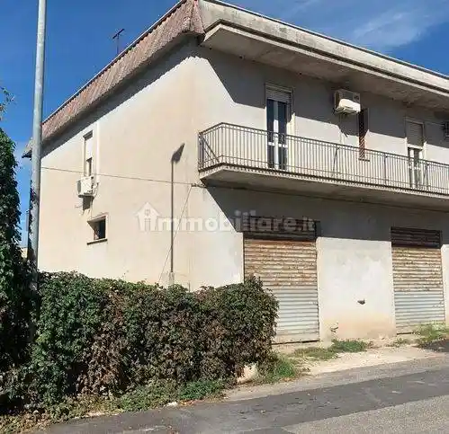 Villa in vendita a Cisterna di Latina