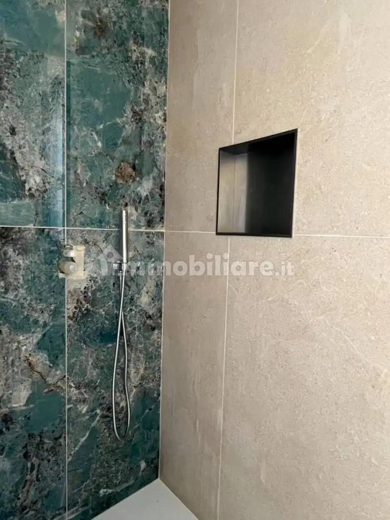 Villa unifamiliare via Case Sparse Serraglie 12, Pieve Vecchia, Villaggio Sanghen, Manerba del Garda - foto 5