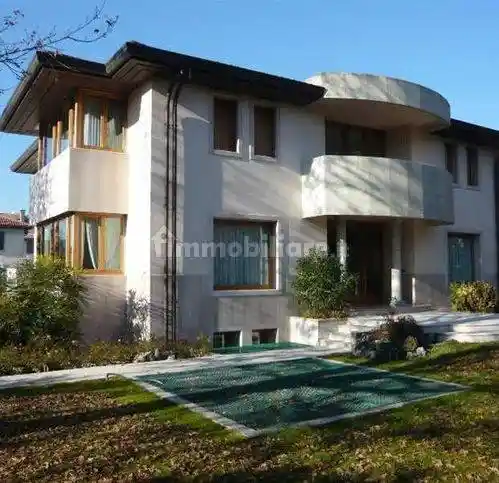 Villa unifamiliare, buono stato, 800 m², Viale Luzzatti, Treviso - foto 2
