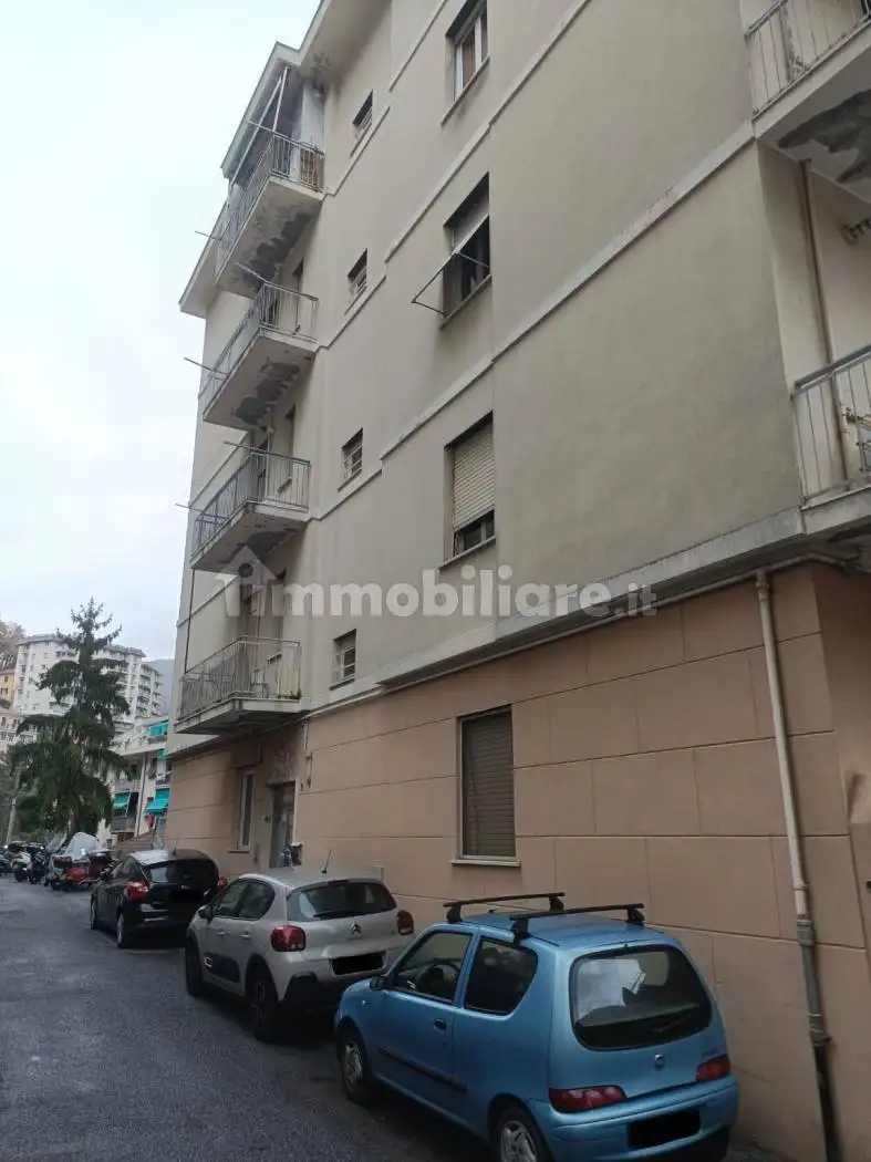 Appartamento in vendita a Genova
