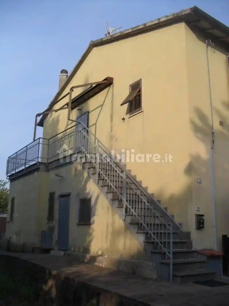 Appartamento in vendita a Roccastrada