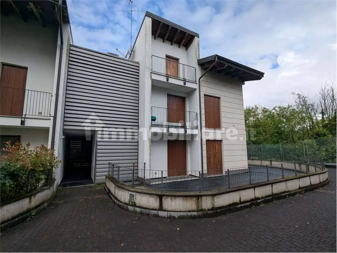 Appartamento in vendita a Lesmo