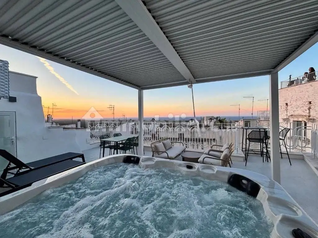 Palazzo - Edificio in vendita a Ostuni