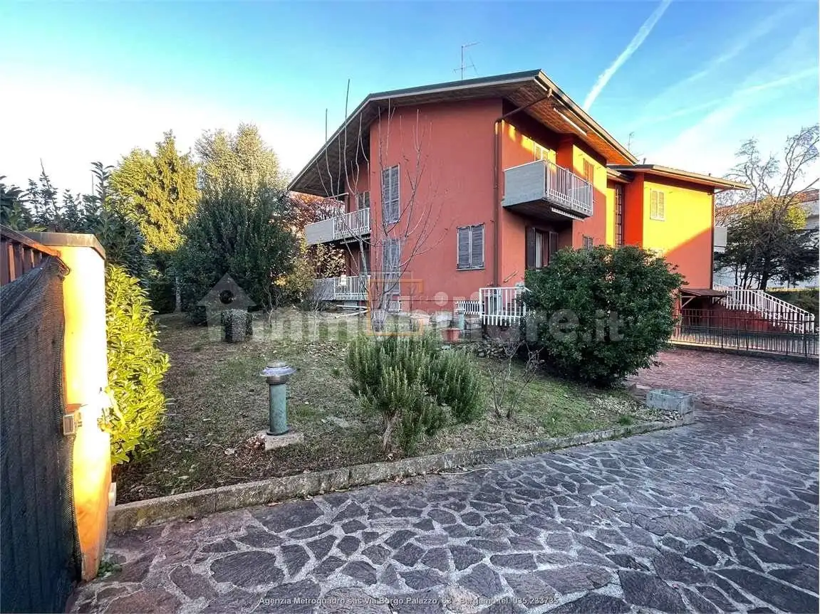 Villa in vendita a Torre Boldone