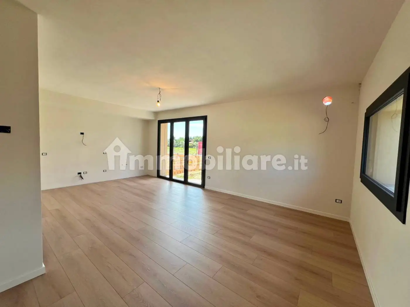 Villa unifamiliare via Case Sparse Serraglie 12, Pieve Vecchia, Villaggio Sanghen, Manerba del Garda - foto 5