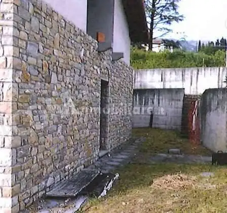 Appartamento in asta a Caprino Bergamasco