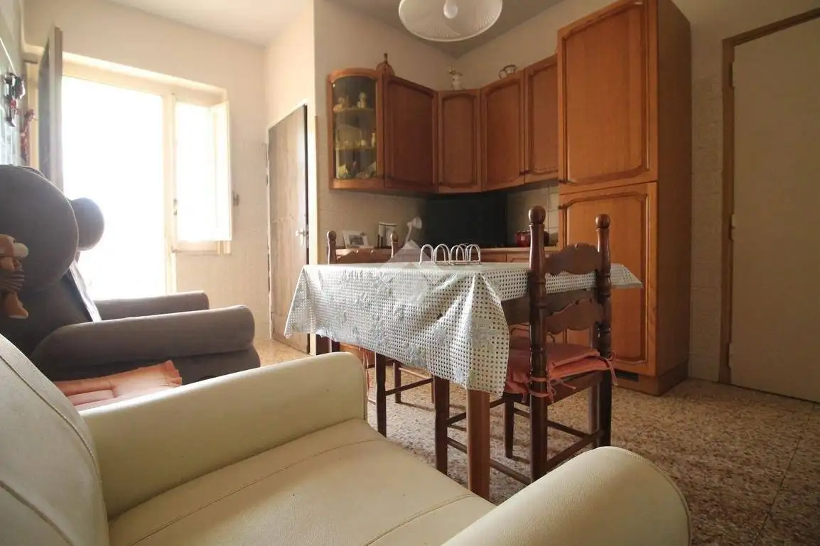 Terratetto unifamiliare 100 m², da ristrutturare, Via Ludovico, Corso Umberto I, Vittorio Emanuele, Ostuni - foto 5