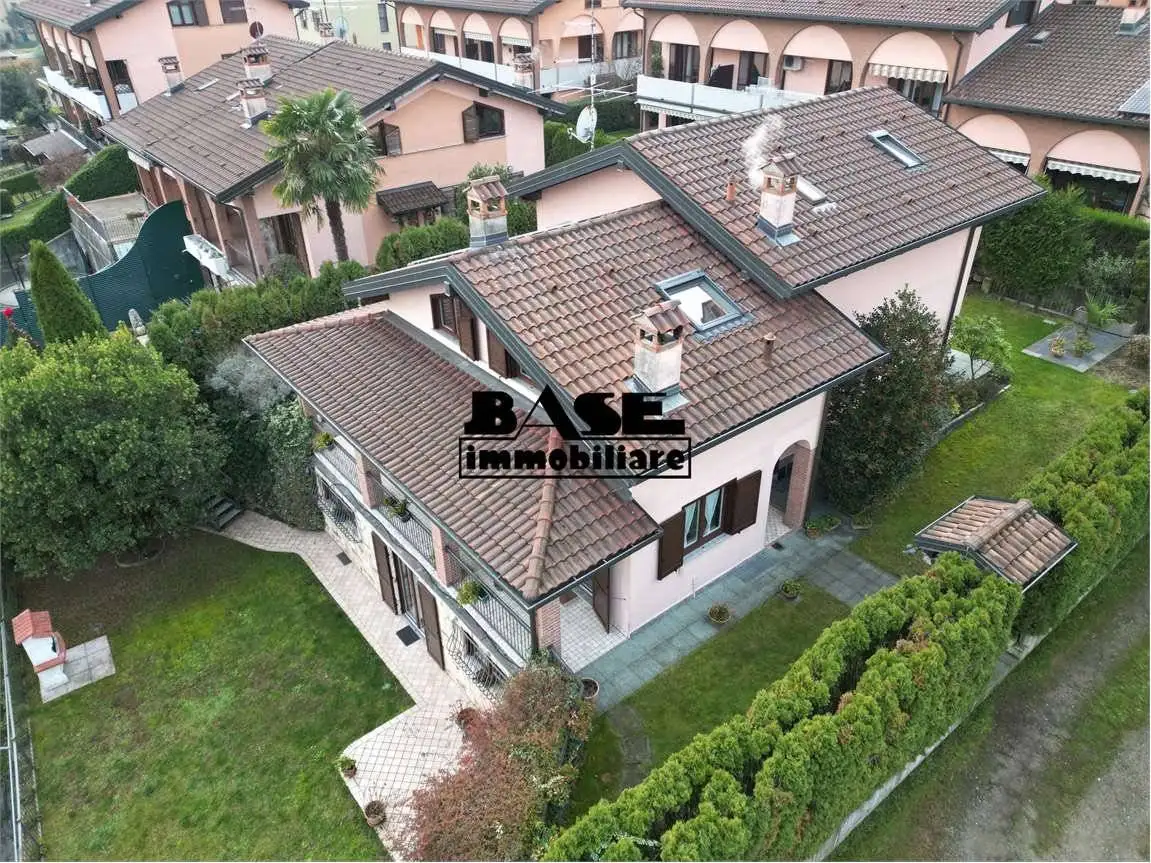 Villa unifamiliare, buono stato, 310 m², Centro, Casnate con Bernate - foto 2