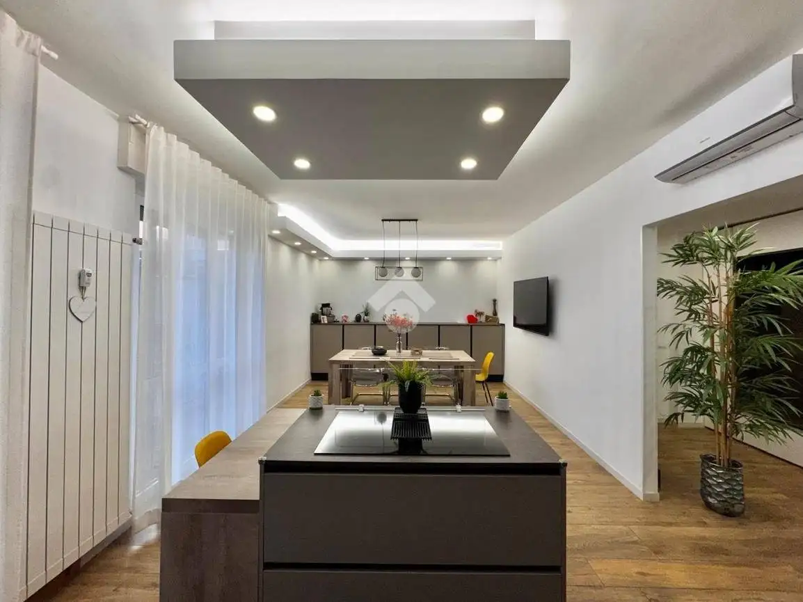 Appartamento in vendita a Novara