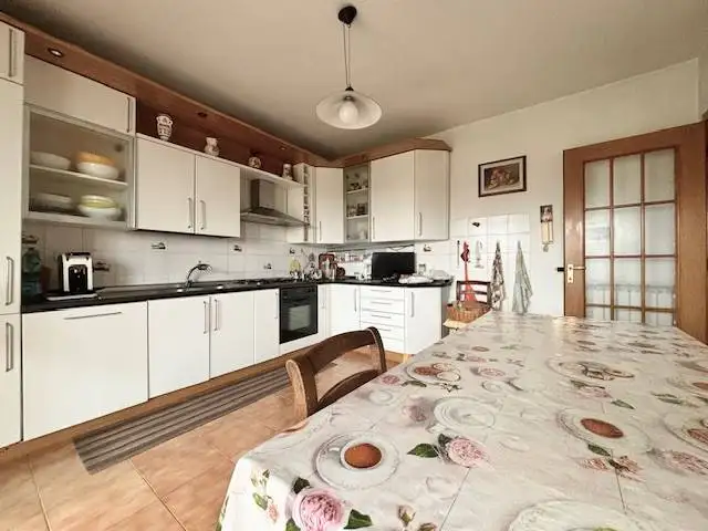 Appartamento buono stato, secondo piano, Sesto Città, Sesto Fiorentino - foto 4