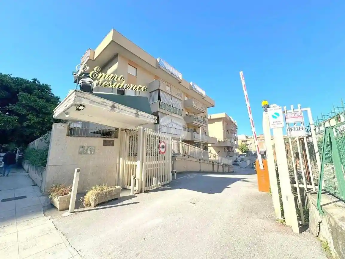 Bilocale via Eugenio L'emiro 21, Zisa, Palermo - foto 2