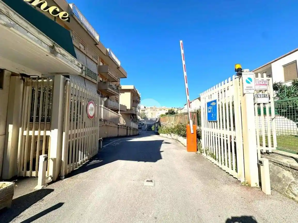 Bilocale via Eugenio L'emiro 21, Zisa, Palermo - foto 3