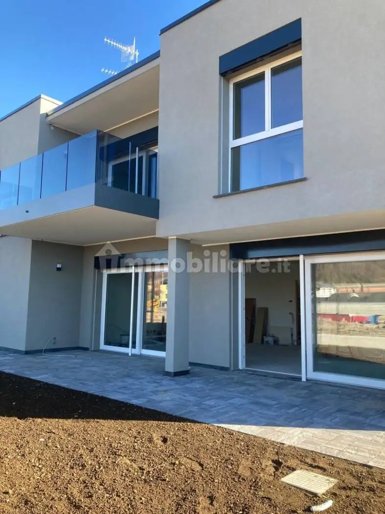 Appartamento in affitto a Bizzarone