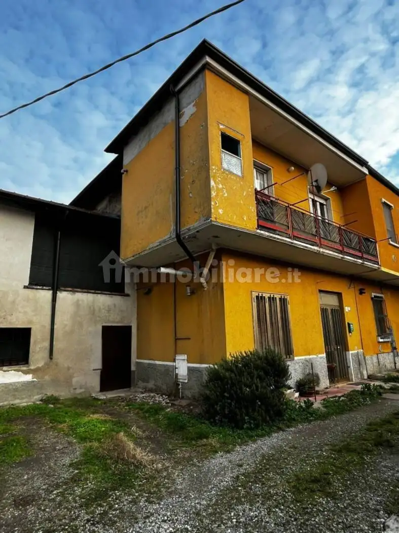 Terratetto unifamiliare 168 m², da ristrutturare, Torrazza Dei Mandelli, Cambiago - foto 2