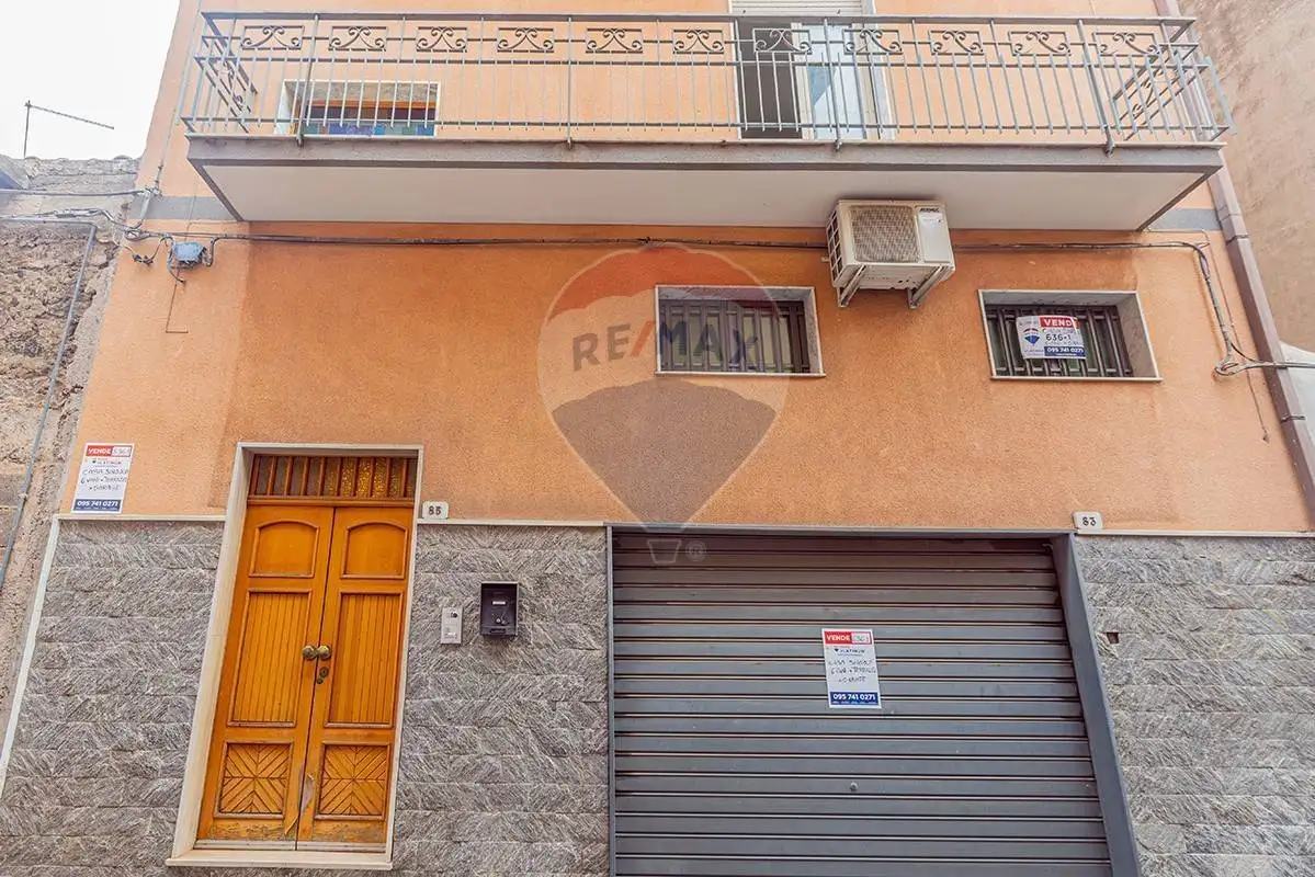 Casa indipendente in vendita a Biancavilla