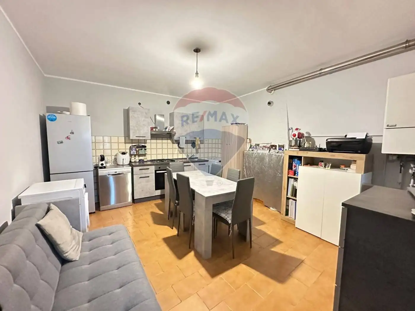 Trilocale via marconi 40, Besano - foto 3