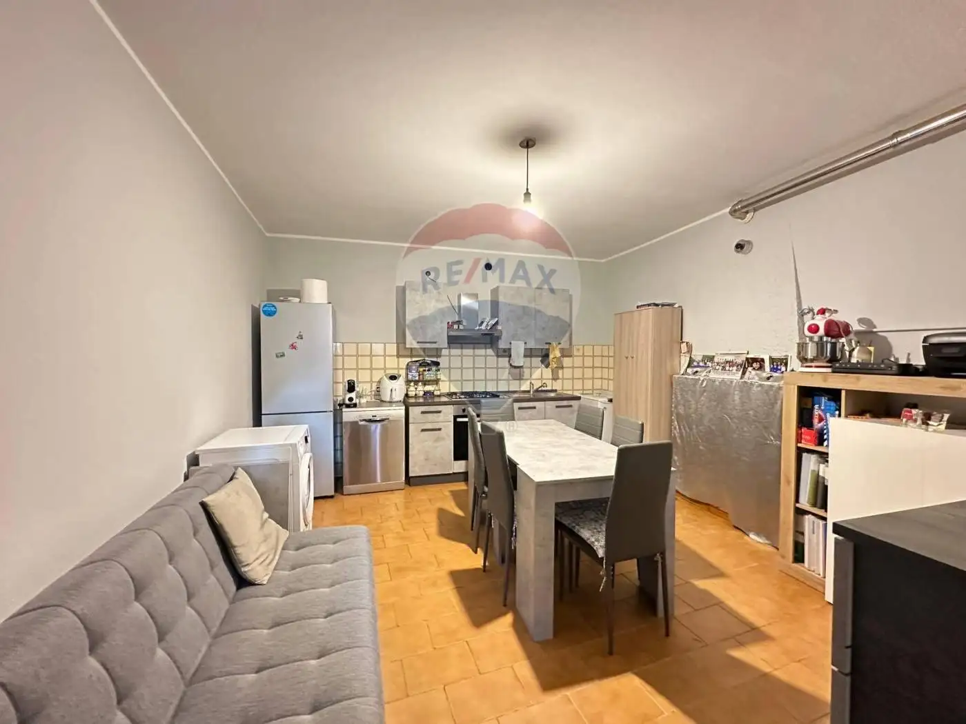 Trilocale via marconi 40, Besano - foto 4