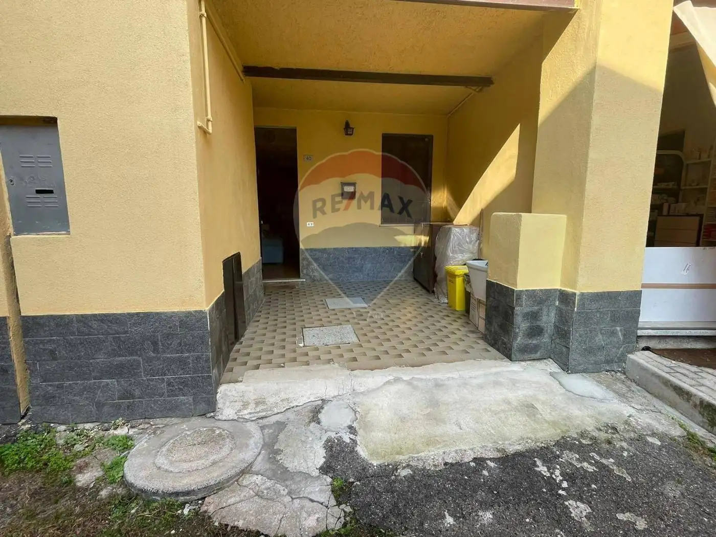 Trilocale via marconi 40, Besano - foto 5