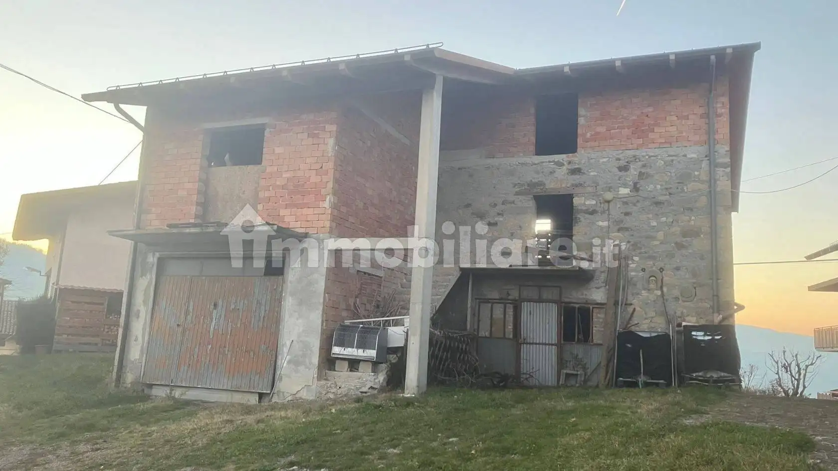 Rustico - Casale in vendita a Vetto