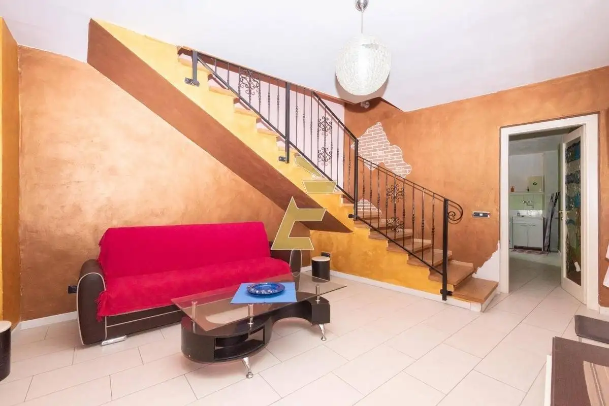 Casa indipendente in vendita a Pecetto di Valenza