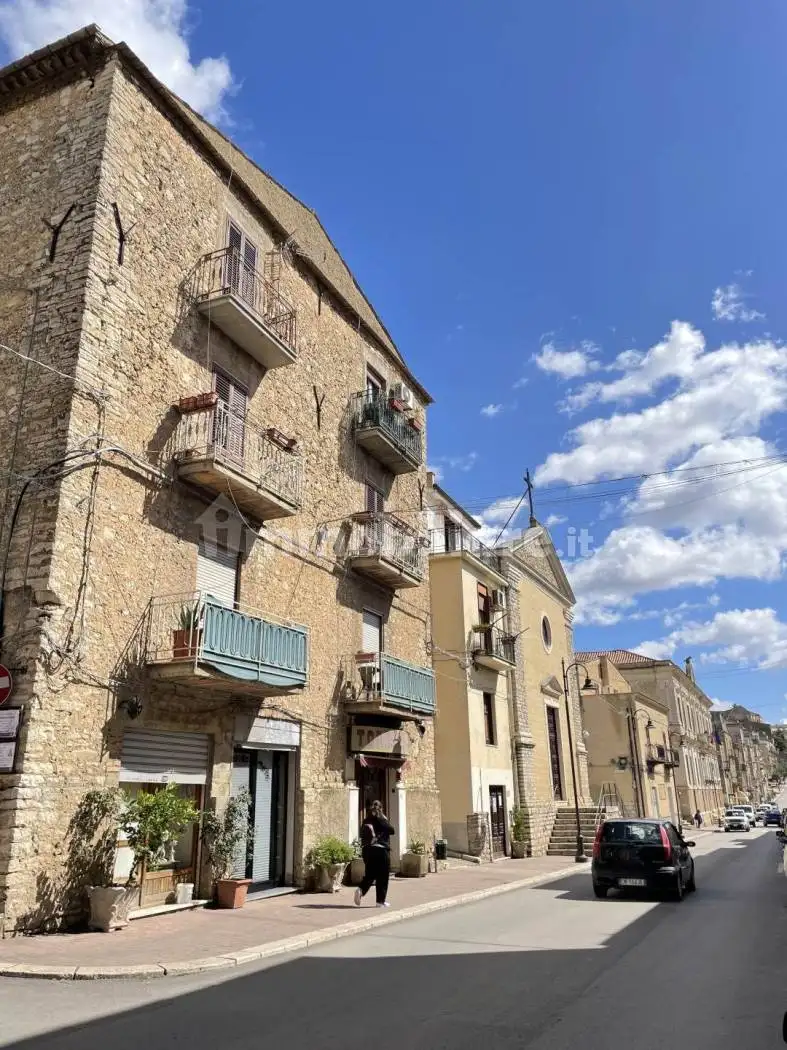 Appartamento in vendita a Lercara Friddi