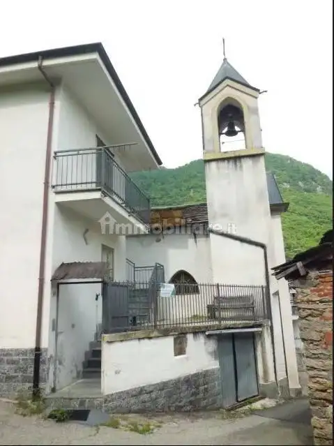 Casa indipendente in asta a Pont-Canavese