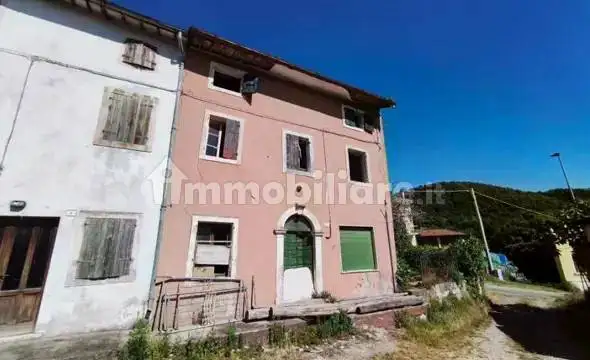 Appartamento in asta a Montecchia di Crosara