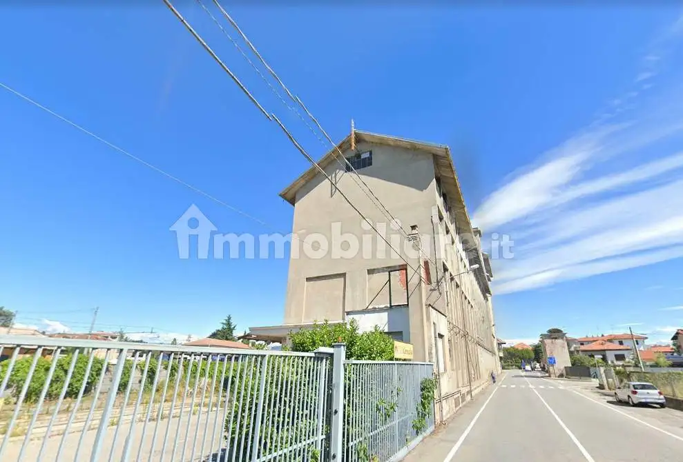 Palazzo - Stabile in asta a Borgomanero